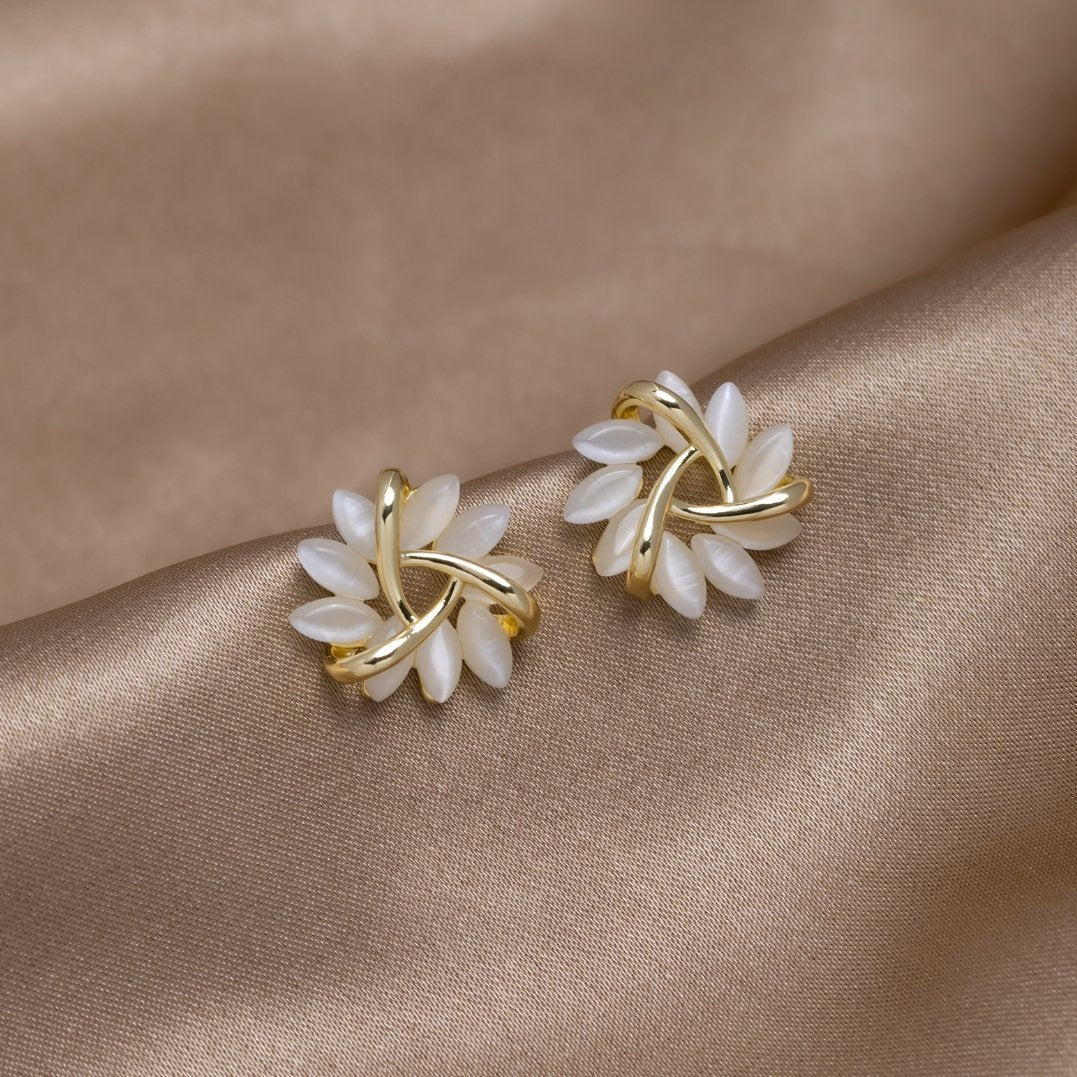 Boucles d'oreilles fleurs opale dorées