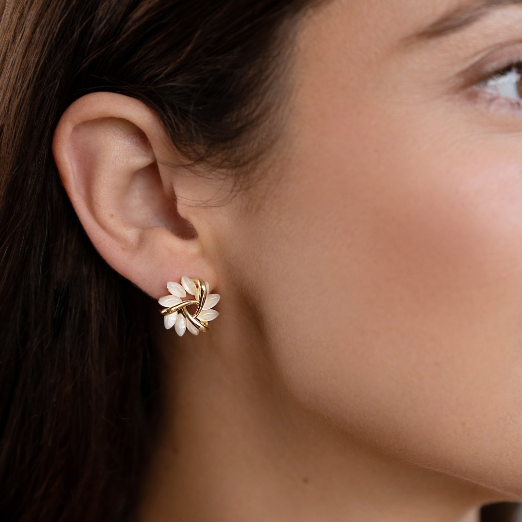 Boucles d'oreilles fleurs opale dorées