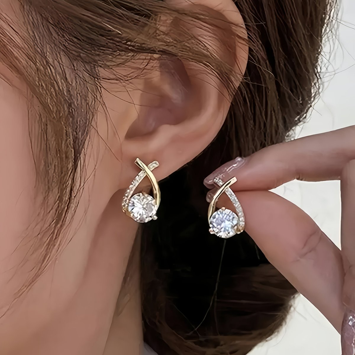 Boucles d'oreilles Puces Croix Dorée Zirconium