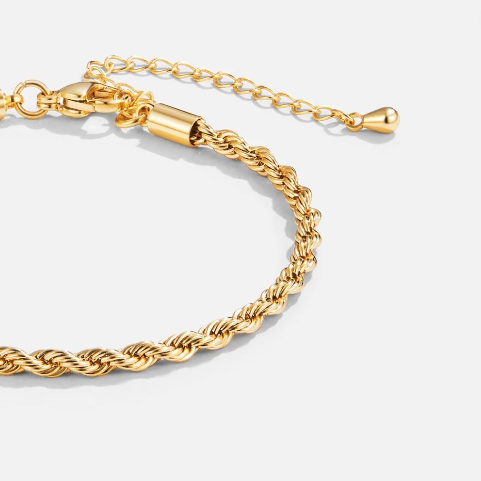 Bracelet doré chic torsadé